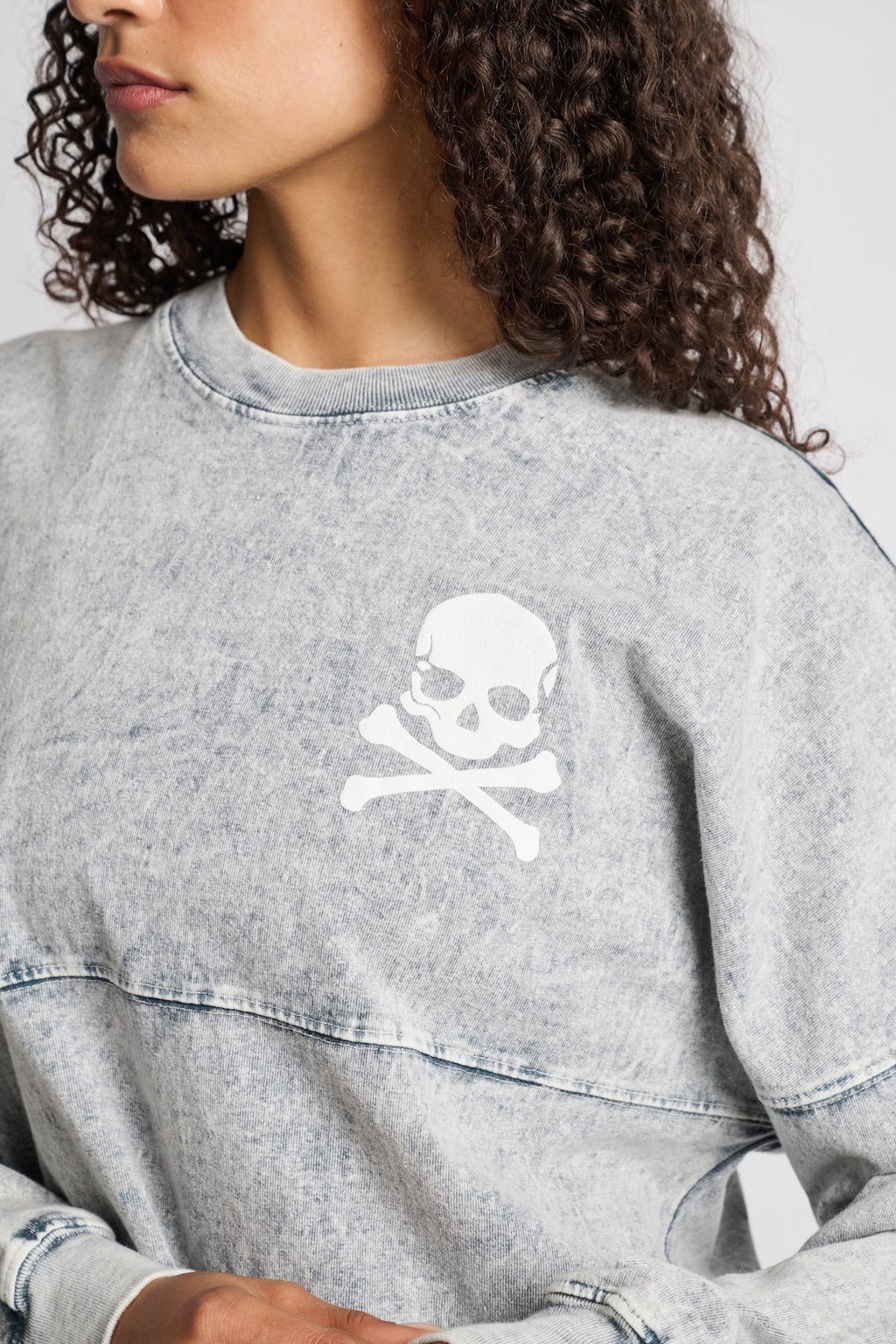 MINERAL CREWNECK