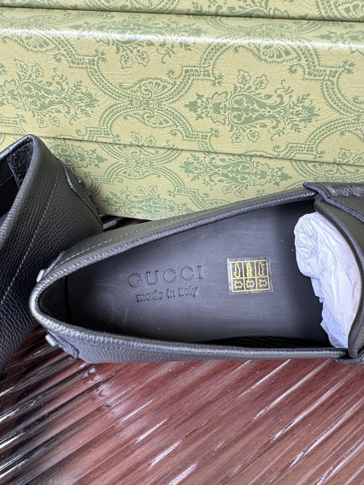 Gucci Black Bee Driving Loafers